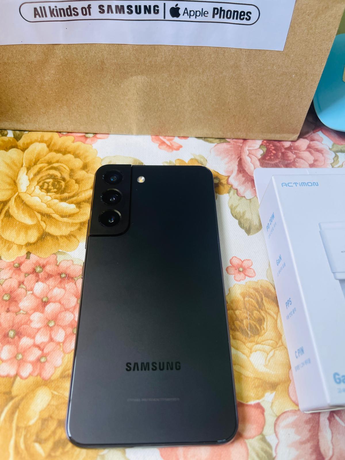 Samsung S 21  (8/256)