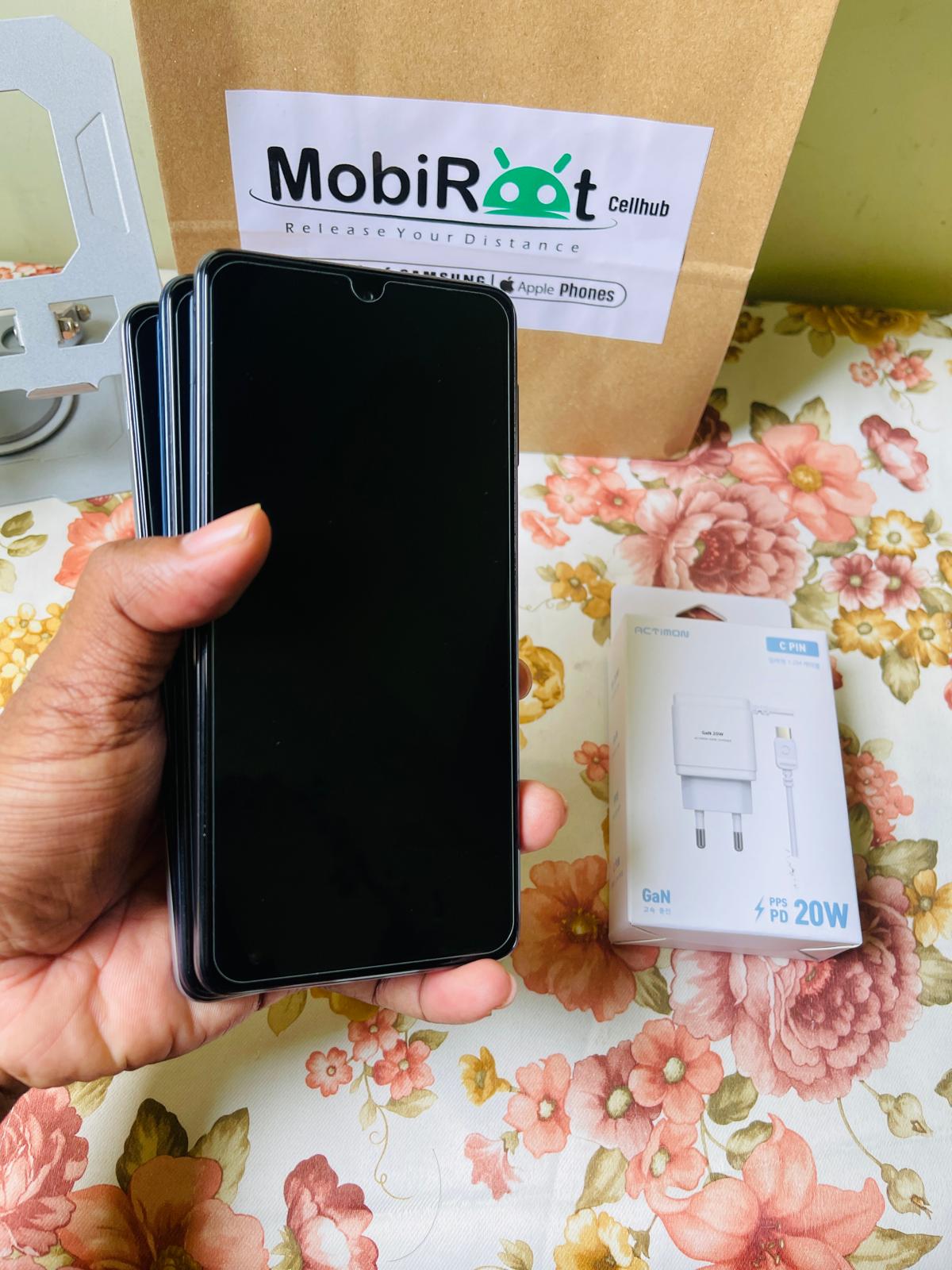 Samsung M 53