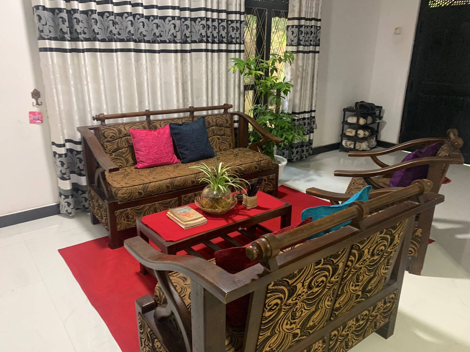කෑගල්ල පරගම්මන ප41 තැනිතලා ඉඩම සමග නිවස ( ඉතාම ඉක්මනින්ම විකිණීමට )